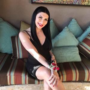 Meet your Posher, Bella